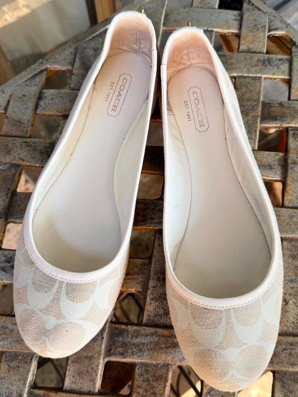 COACH 7.5B Beige Signature Monogram Canvas Ballet Flats
